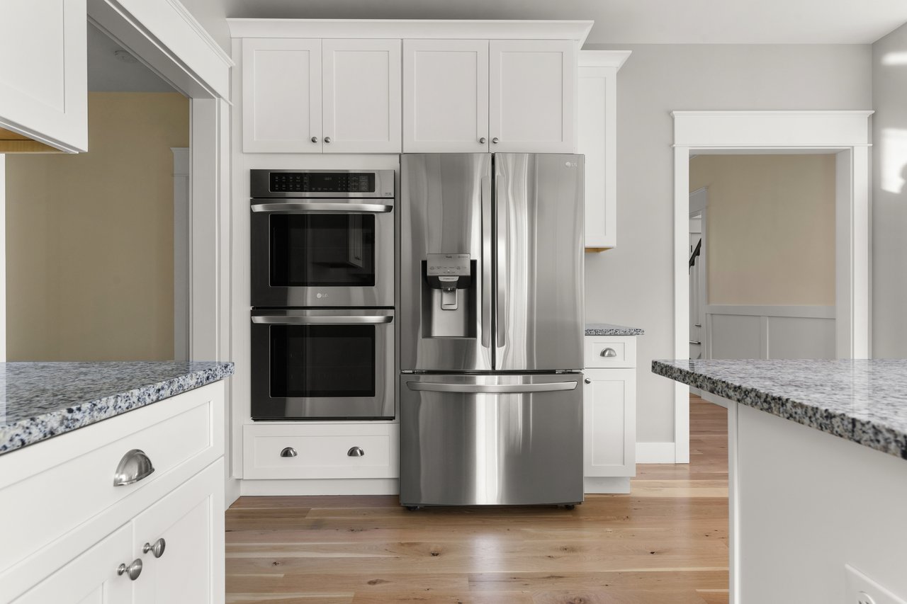 Double ovens are a popular option in many of the new homes!