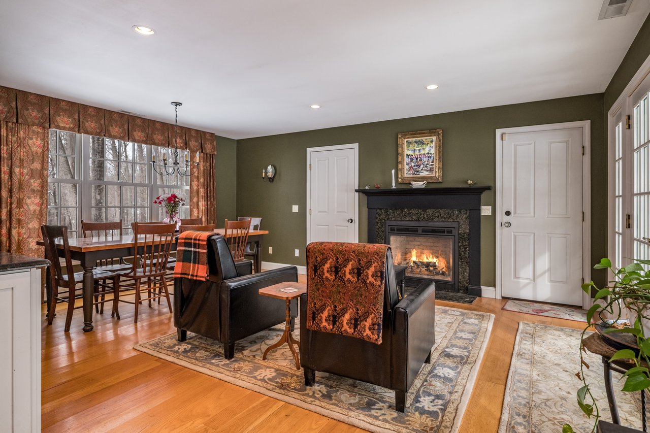 Sitting Room & Dining Room