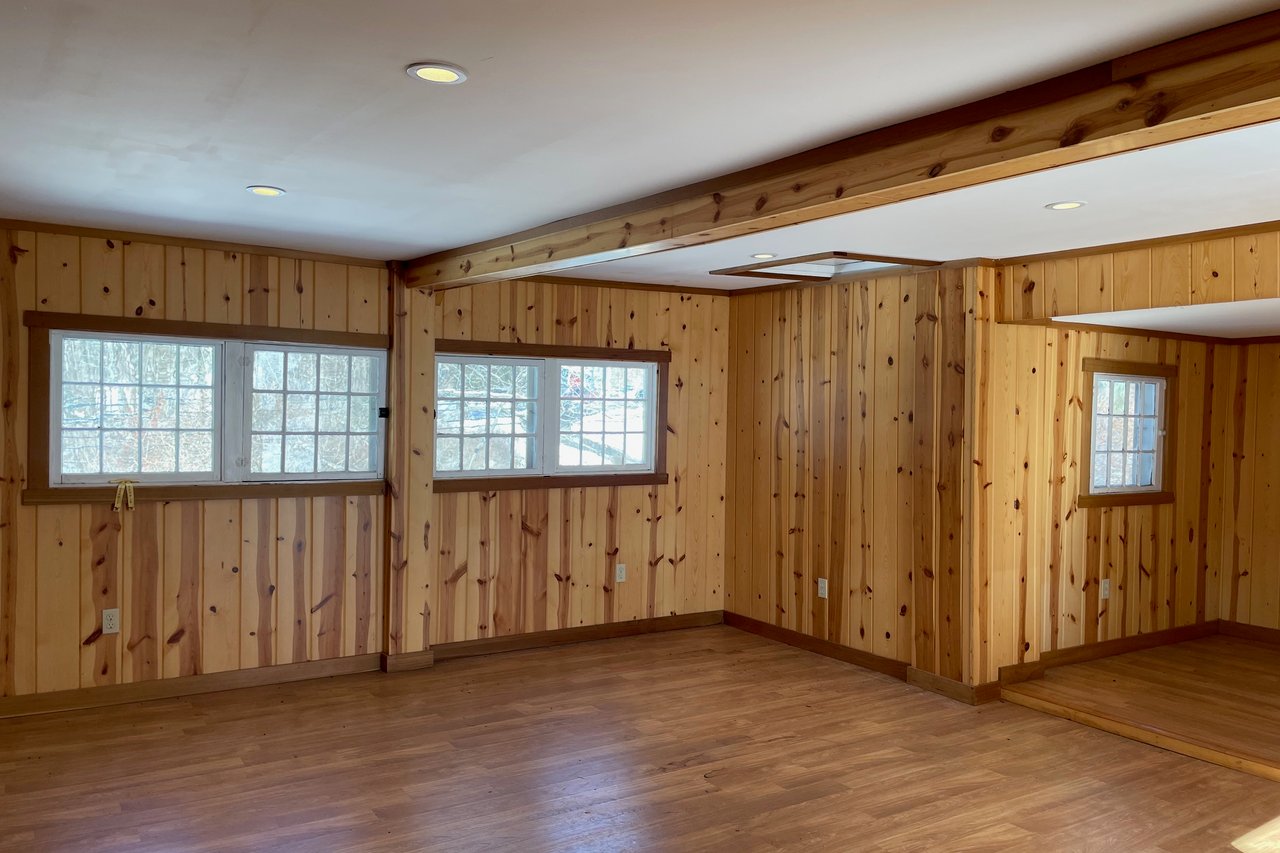 The Cobbler's Shop is in the outbuilding, and is nicely remodeled. 