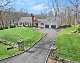 11 Peaceable Ridge Road