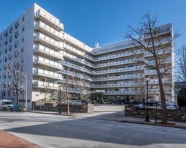 300 Martine Avenue #4M