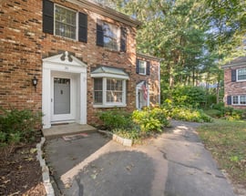 31 Tunxis Village