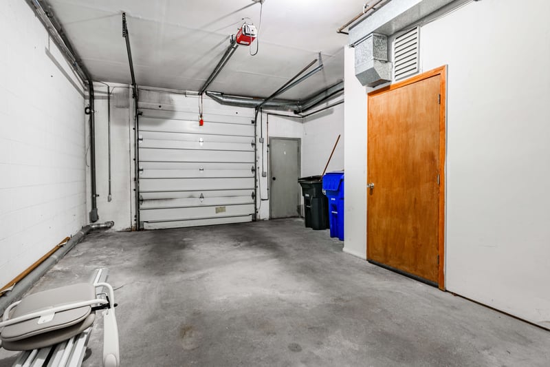 Spacious garage under condo