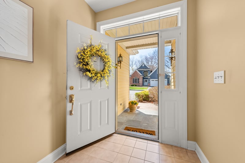 Warm and welcoming foyer entryway