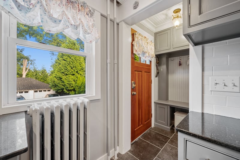 Apt B - rear entry into mudroom	