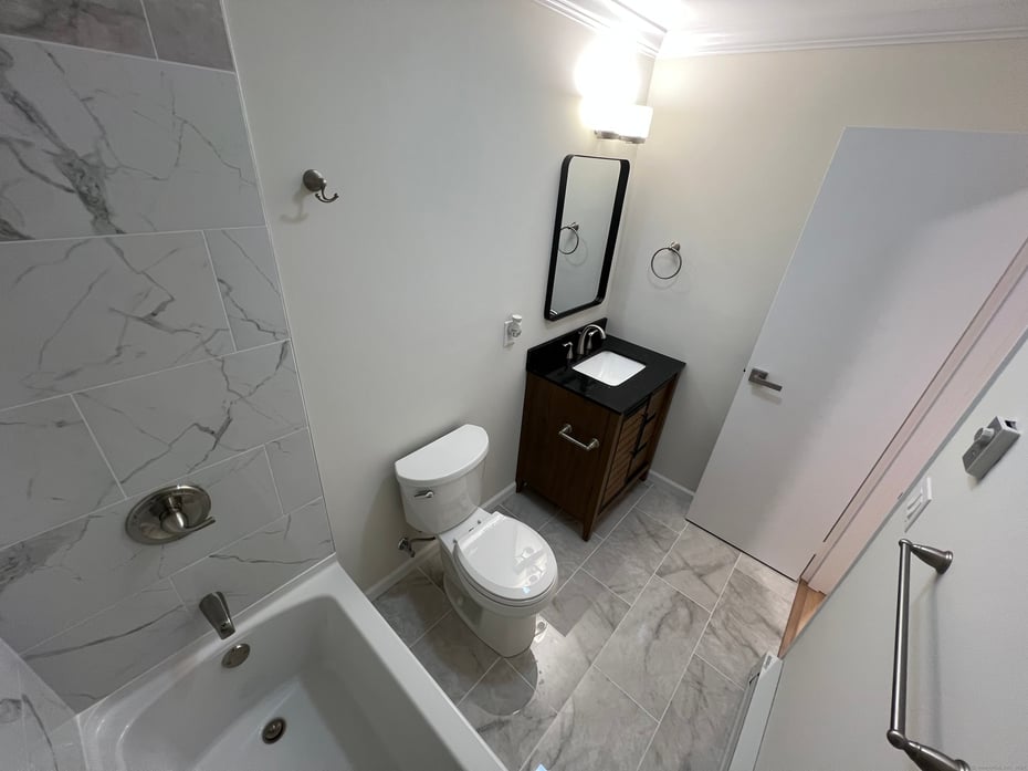 103 Horse Pond Road  #APT C Photo 13