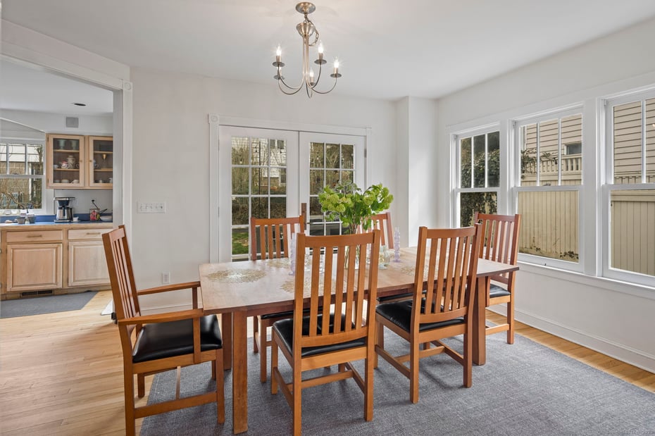 15 Westmere Avenue Photo 11