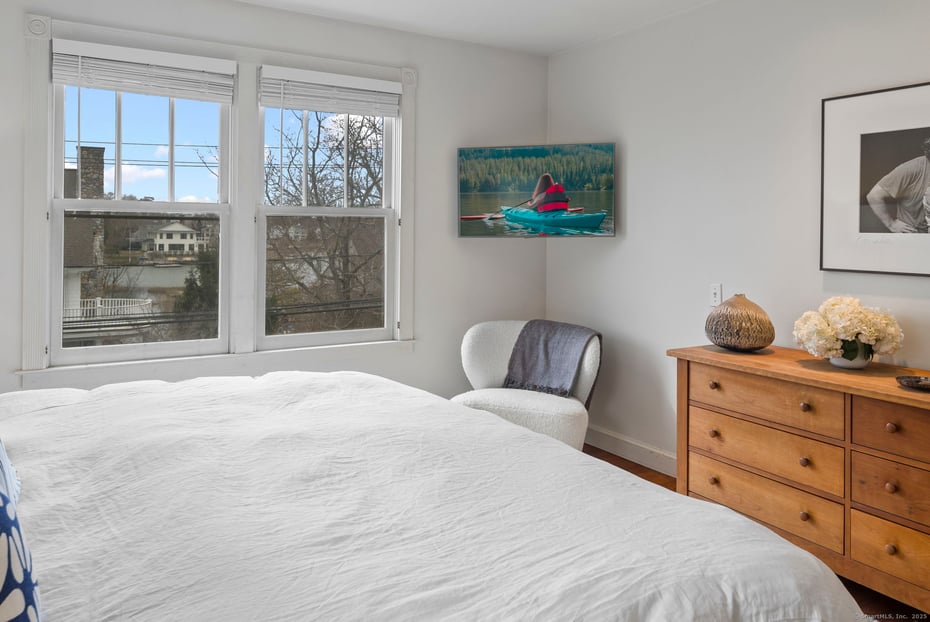 15 Westmere Avenue Photo 17