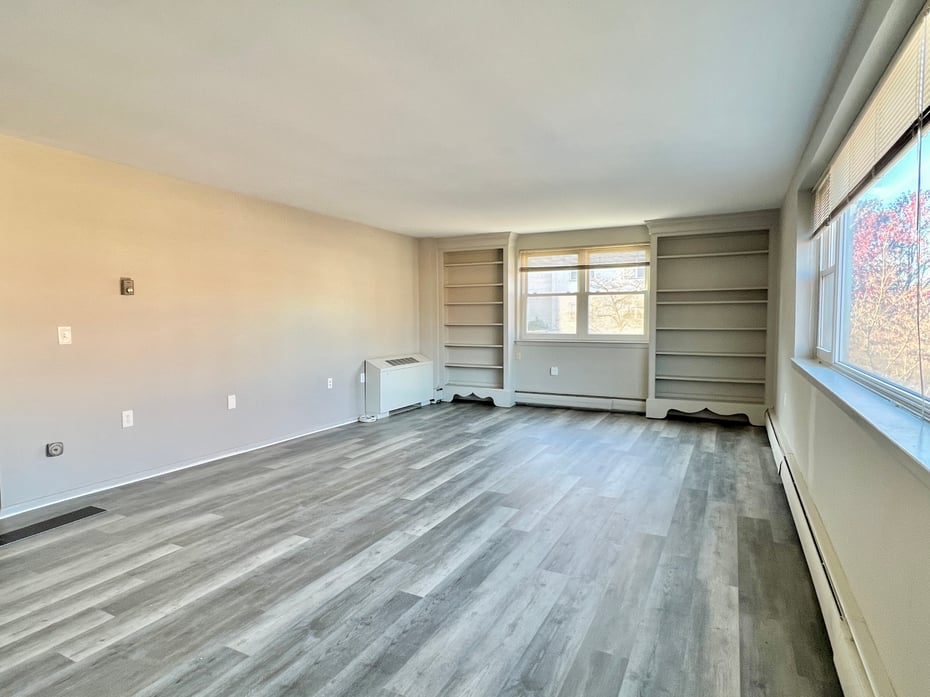 887 Farmington Avenue #APT 1A Photo 8