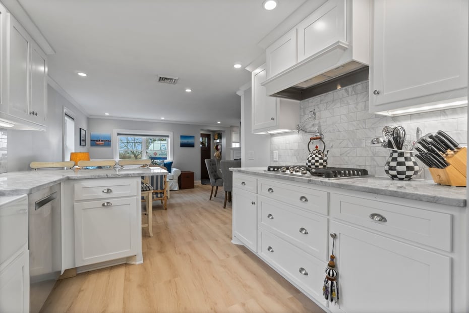 87 Chalker Beach Road Photo 11