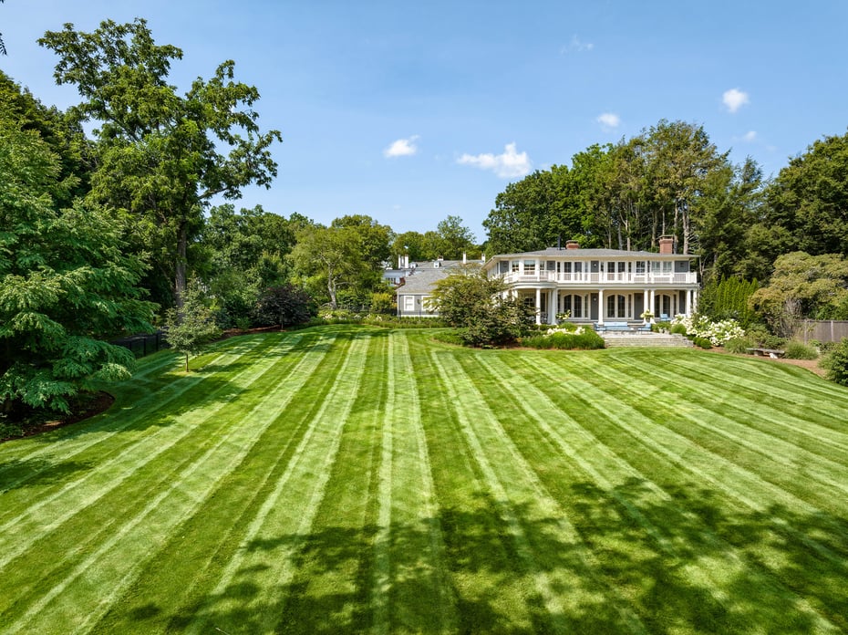 7 Dickinson Lane Photo 4