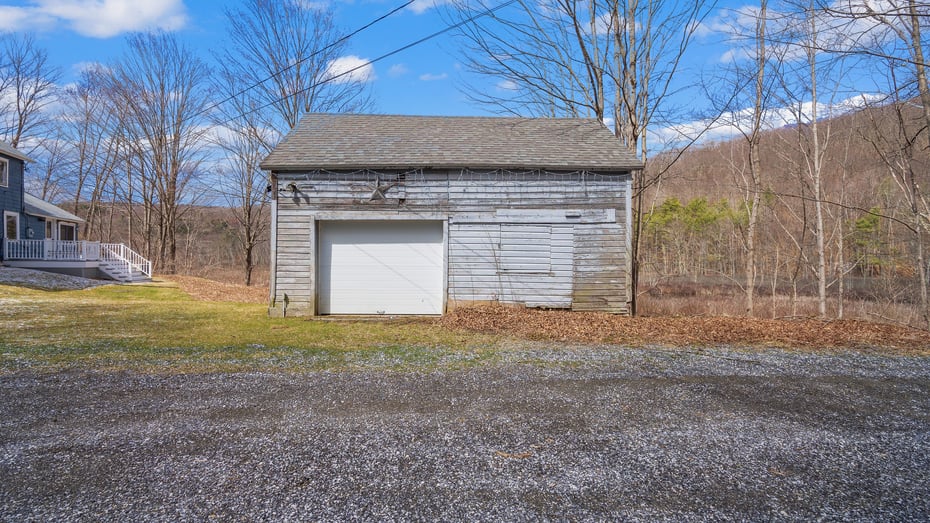 6 Bryan Rd Photo 31