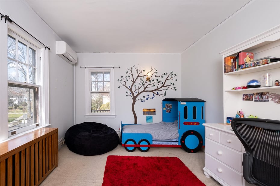 999 Prospect Avenue Photo 16