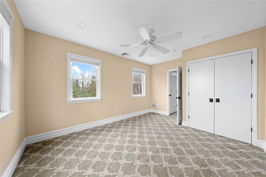 49 Walnut Street Photo 19