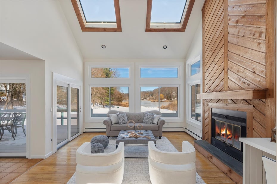2 Hunter Drive Photo 6