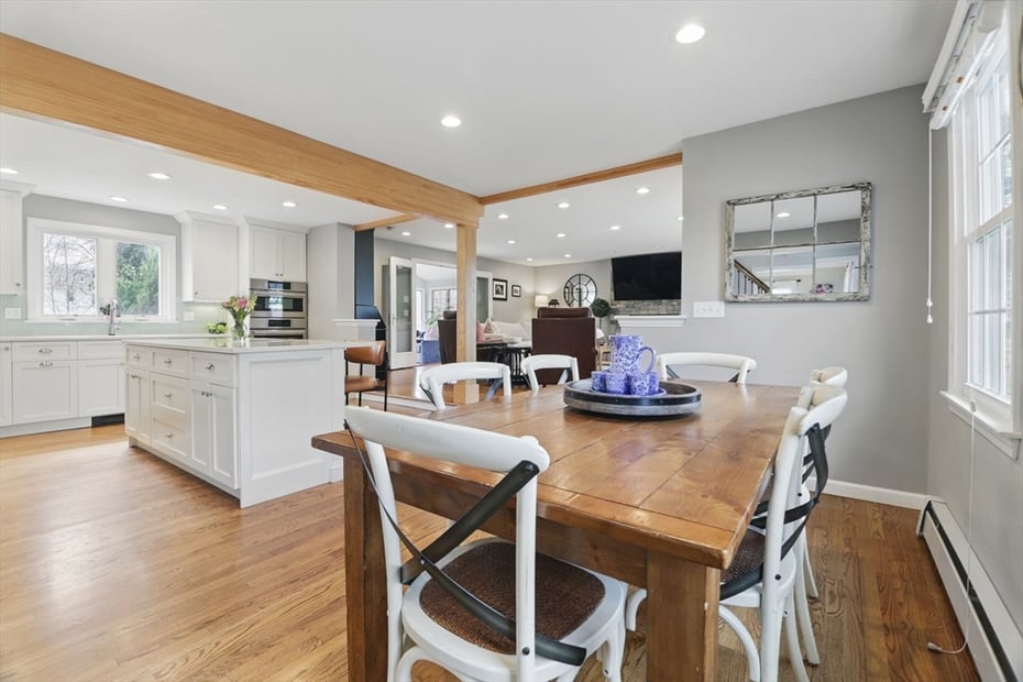 95 Greenmeadow Drive Photo 3